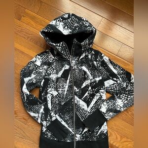 Lululemon scuba hoodie size 8